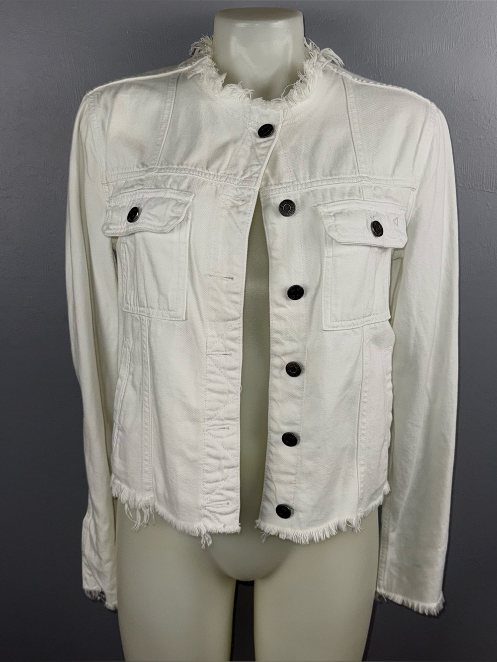 Hidden Fitted Frayed Denim Trucker Jacket Women’s M White Collarless